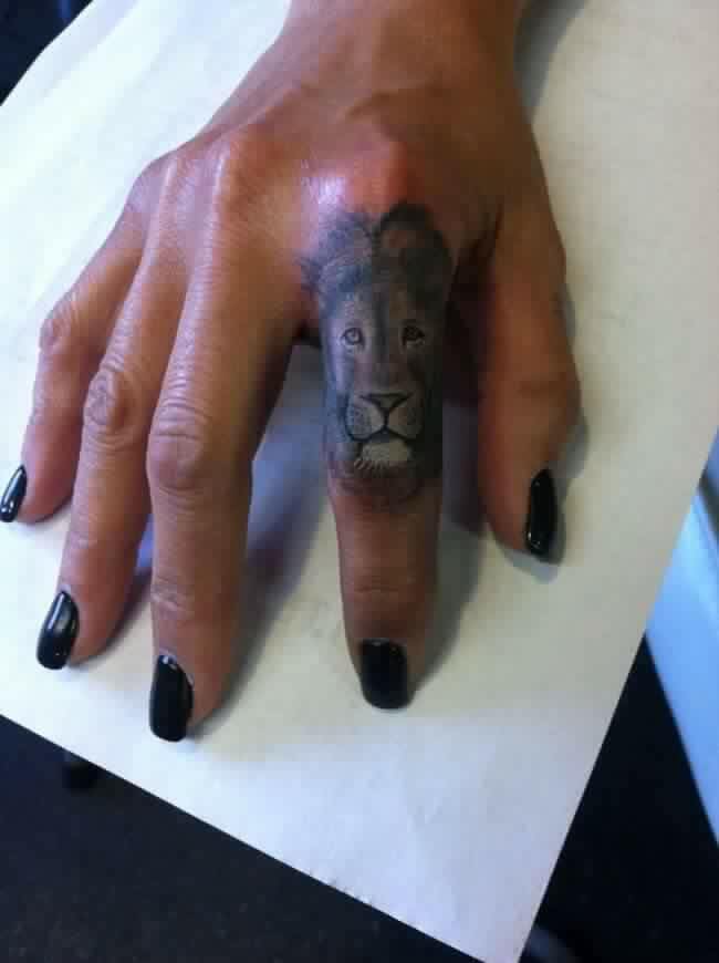 Imagenes de Tatuajes en los Dedos