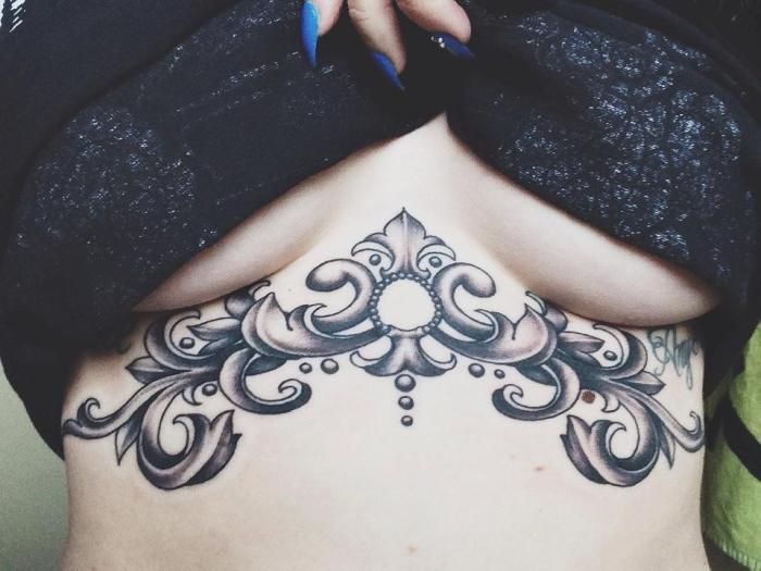 Imagenes de Tatuajes Under Breast