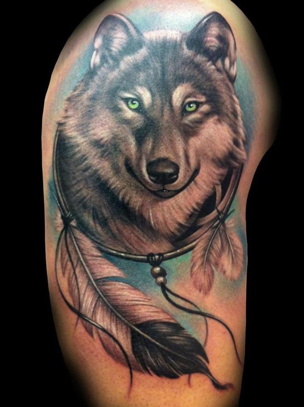 tatuaje de lobo en el hombro 45 Diseños Increíbles de Tatuajes de Lobos