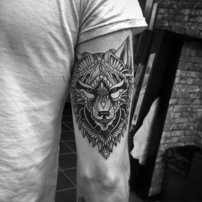 tatuaje de lobo moderno 45 Diseños Increíbles de Tatuajes de Lobos