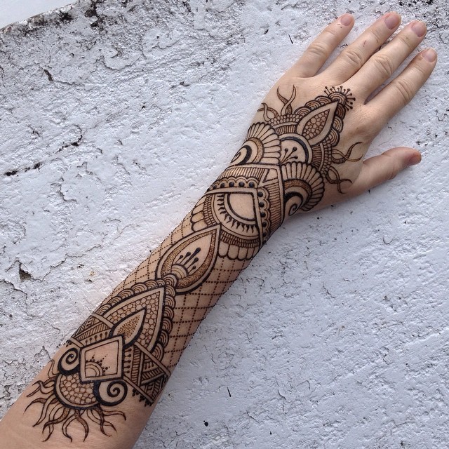 50 Tatuajes de Henna que no Podrás Dejar de Mirar