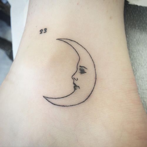 Tatuajes de Lunas y Fases Lunares