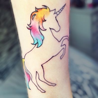 Hermosos Tatuajes de Unicornios para Mujeres