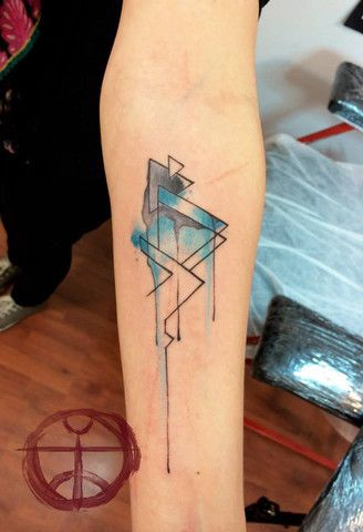 Ideas de Tatuajes Geométricos Con Técnica de Acuarela