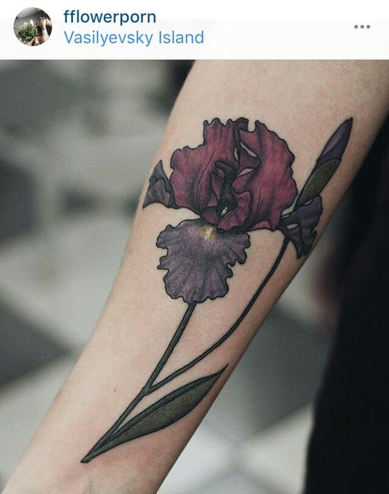 Lindos Tatuajes de Iris, Una Flor Con Mucho Significado
