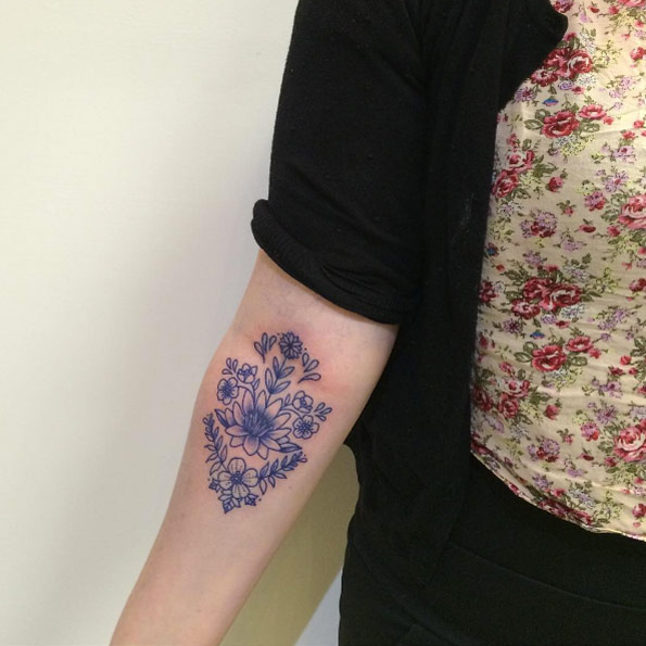 Hermosos Tatuajes con Tinta Azul